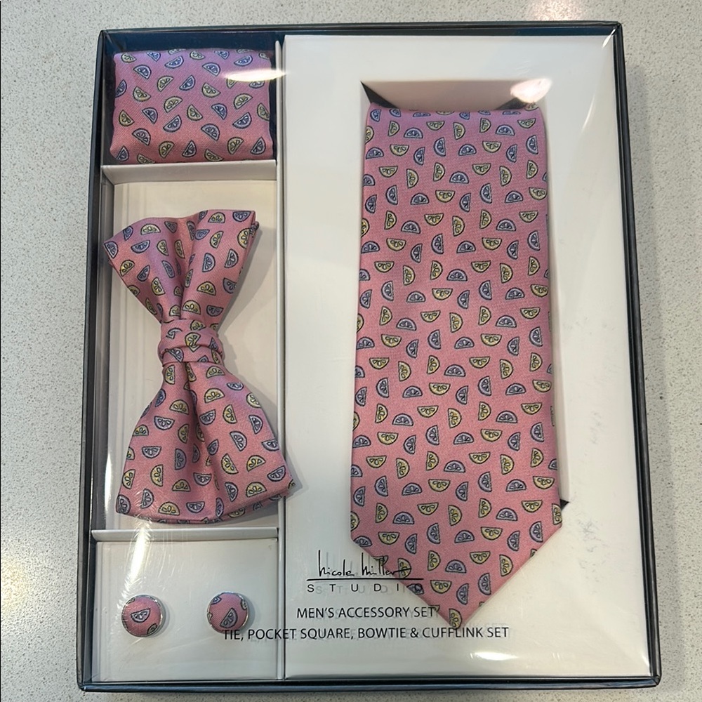 Nicole Miller Pink Men's Accessory Set